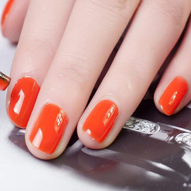 Easy Spray-On Nail Polish
