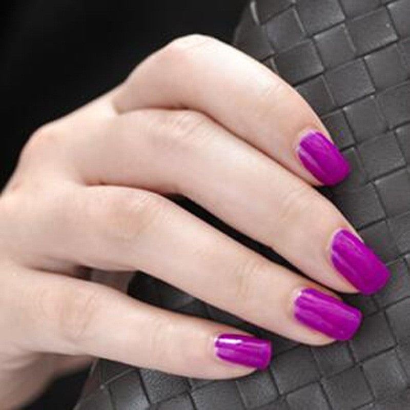 Easy Spray-On Nail Polish