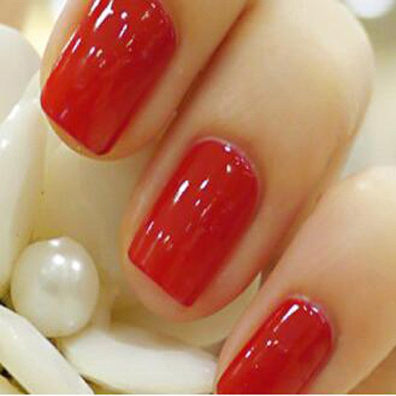 Easy Spray-On Nail Polish